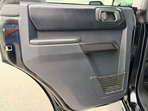 Used 2025 Ford Bronco Badlands AWD/4WD image 32