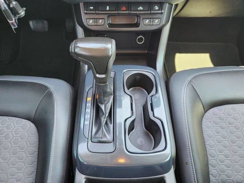 Used 2015 Chevrolet Colorado Z71 AWD/4WD image 21