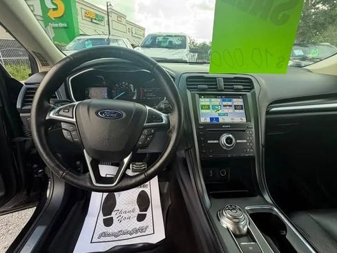 Used 2017 Ford Fusion Energi Titanium FWD image 5