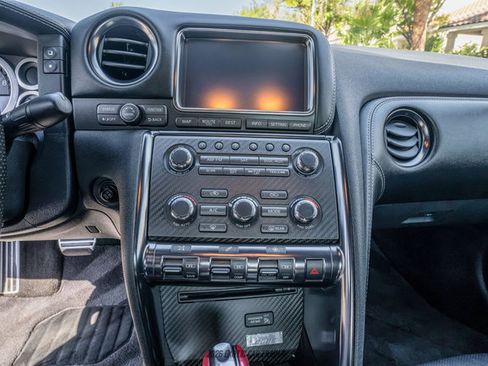 Used 2016 Nissan GT-R Black Edition AWD/4WD image 26