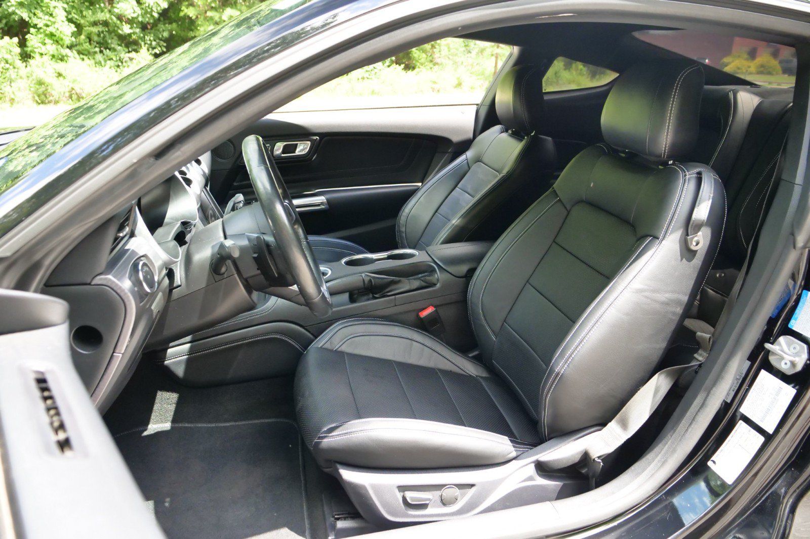 Used 2019 Ford Mustang GT Premium w/ GT Performance Package RWD image 16