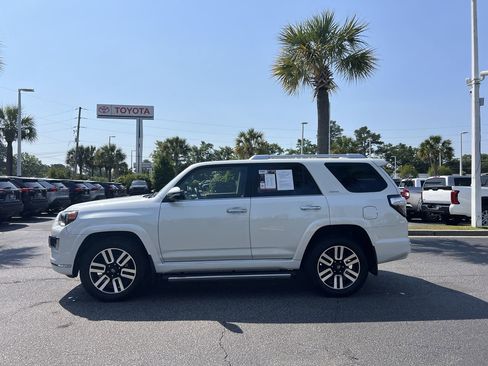 Used 2022 Toyota 4Runner Limited AWD/4WD image 7