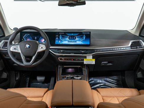 New 2026 BMW X7 xDrive40i w/ Executive Package image 15