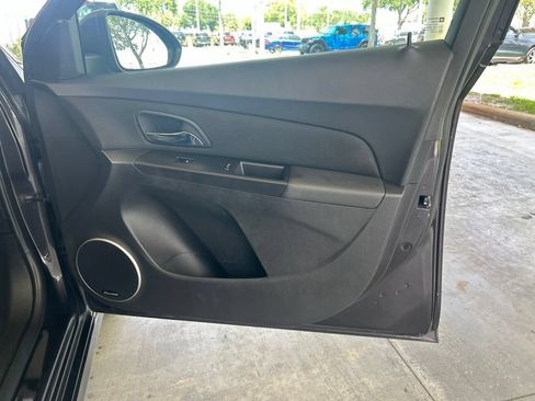 Used 2016 Chevrolet Cruze LT w/ Sun, Sound and Sport Package FWD image 27