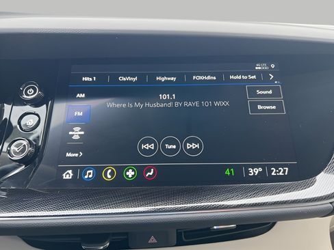 Used 2022 Buick Envision Preferred image 10