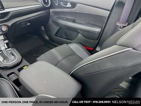 Used 2024 Kia Forte GT-Line w/ GT-Line Premium Package FWD image 24