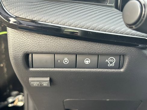 New 2026 Nissan Kicks SR image 32