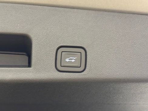 New 2026 Chevrolet Traverse LT FWD image 25