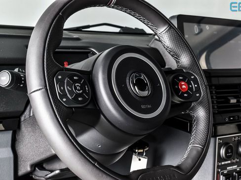 Used 2025 INEOS Grenadier Fieldmaster Edition image 15