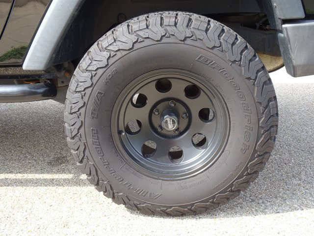 Used 2016 Jeep Wrangler Sport AWD/4WD image 24