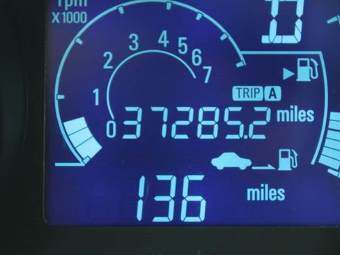 Used 2014 Chevrolet Spark LT FWD image 10