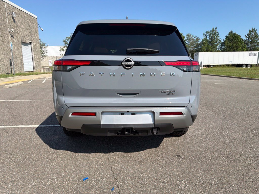 Used 2025 Nissan Pathfinder Platinum AWD/4WD image 6