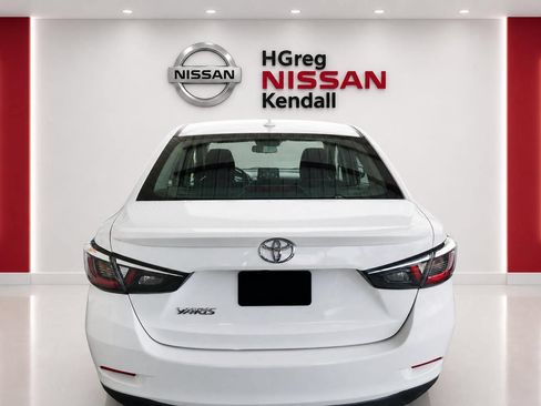 Used 2019 Toyota Yaris LE FWD image 5