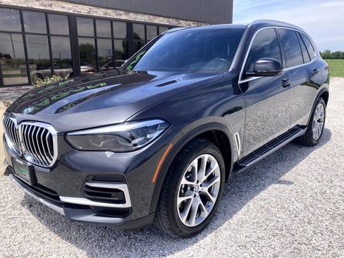 Used 2023 BMW X5 xDrive40i AWD/4WD image 2