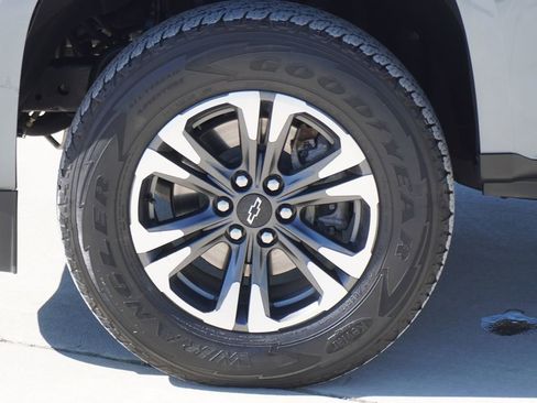 Used 2022 Chevrolet Colorado Z71 image 4