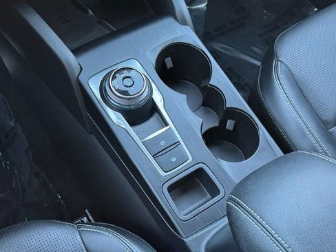 Used 2023 Ford Escape Platinum AWD/4WD image 16