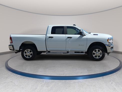 Used 2024 RAM 2500 Big Horn w/ Bed Utility Group AWD/4WD image 5