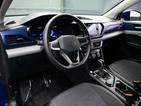 Used 2024 Volkswagen Taos SE w/ Panoramic Sunroof Package AWD/4WD image 13