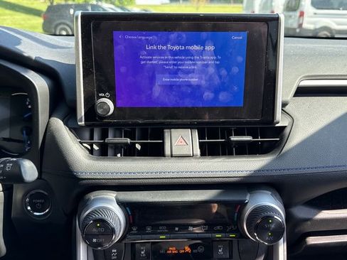 Used 2024 Toyota RAV4 SE w/ Convenience Package AWD/4WD image 29