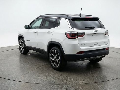 Used 2025 Jeep Compass Limited AWD/4WD image 6