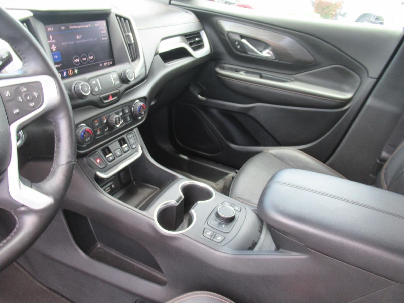 Used 2020 GMC Terrain SLT w/ Preferred Package FWD image 16