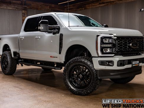 Used 2026 Ford F250 Lariat w/ Black Appearance Package image 1