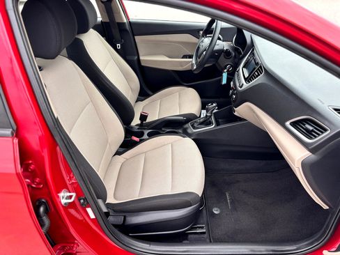 Used 2021 Hyundai Accent SE image 24