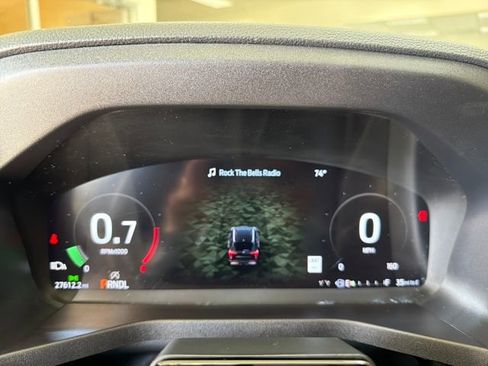 Used 2025 Ford Explorer ST-Line w/ ST-Line Street Pack image 17