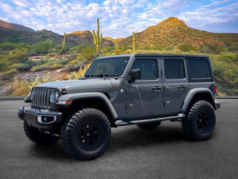 Used 2021 Jeep Wrangler Unlimited Sahara AWD/4WD image 9