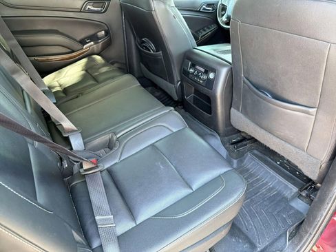 Used 2017 Chevrolet Suburban LT w/ Luxury Package RWD image 26
