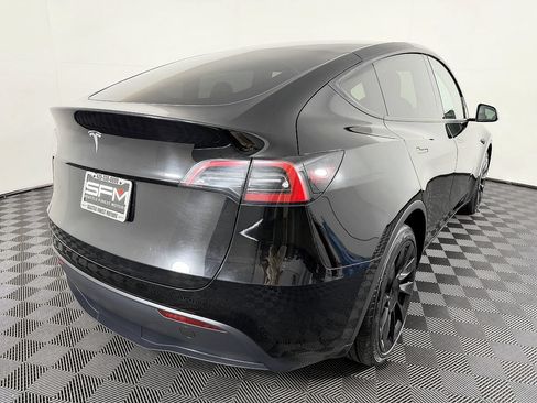 Used 2023 Tesla Model Y Long Range AWD/4WD image 8