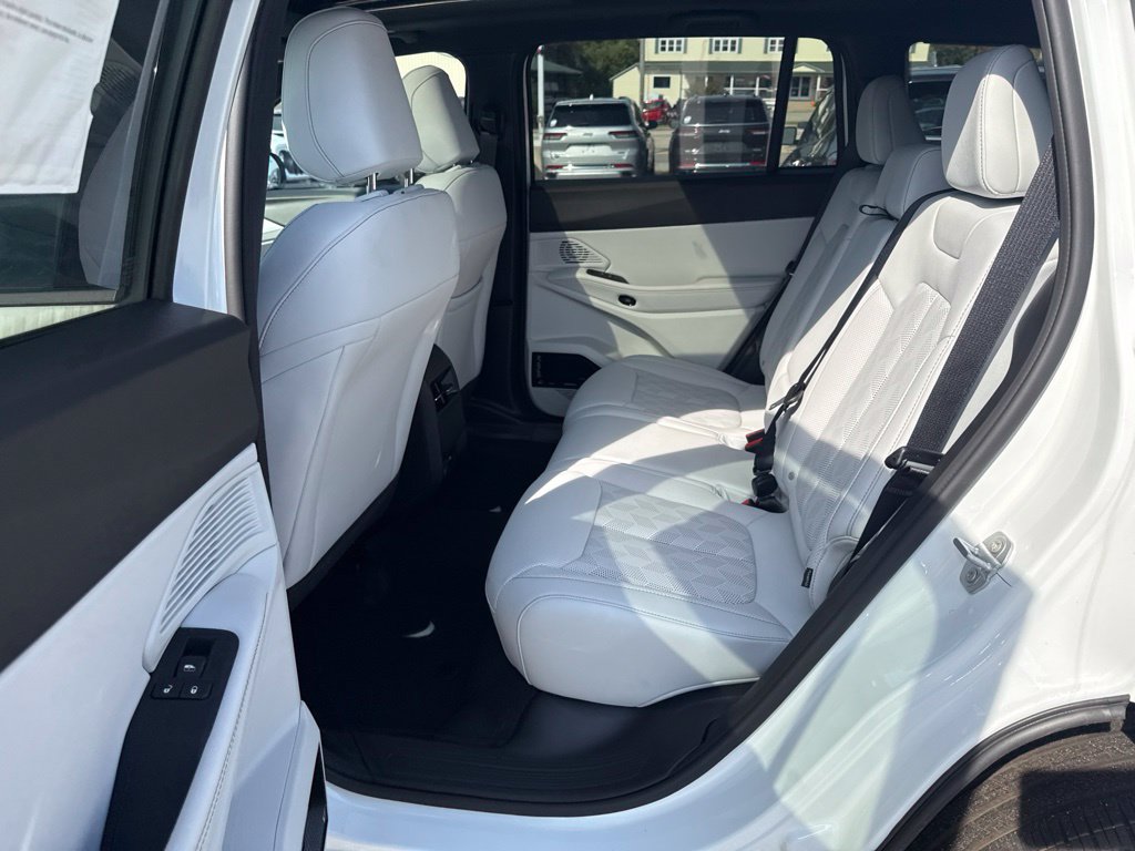 New 2026 Jeep Cherokee Overland AWD/4WD image 23