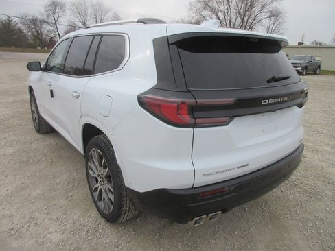 New 2026 GMC Acadia Denali Ultimate image 8