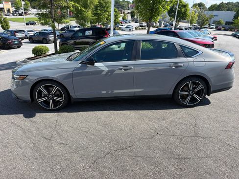 Used 2024 Honda Accord Sport image 7
