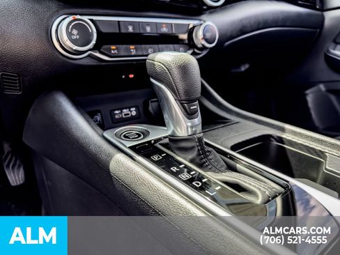 Used 2024 Nissan Sentra SV FWD image 17