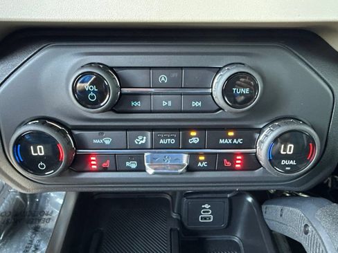 New 2026 Ford Bronco Big Bend w/ Black Diamond Package AWD/4WD image 17