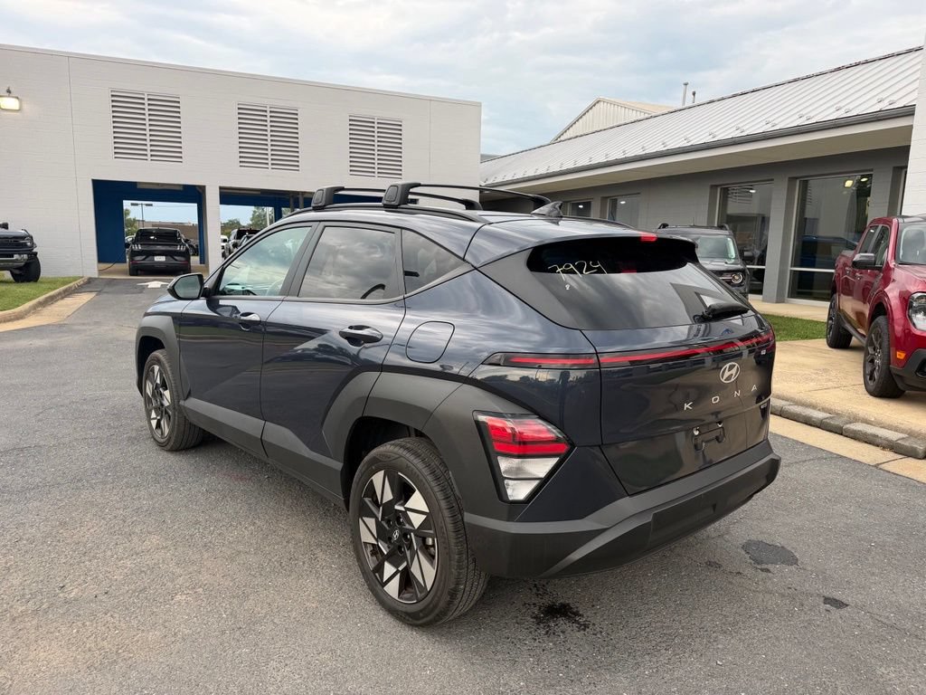 Used 2024 Hyundai Kona SEL w/ Convenience Package AWD/4WD image 3