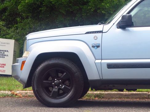 Used 2012 Jeep Liberty Arctic AWD/4WD image 28