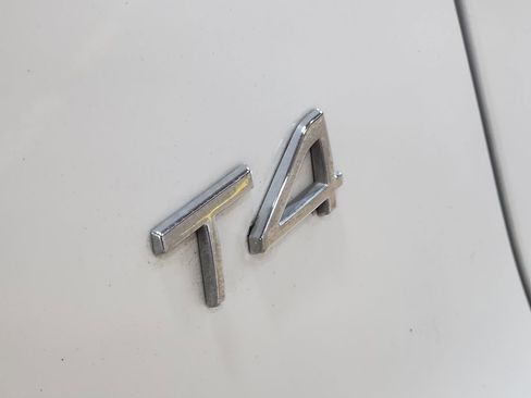 Used 2021 Volvo XC40 T4 R-Design w/ Advanced Package image 26