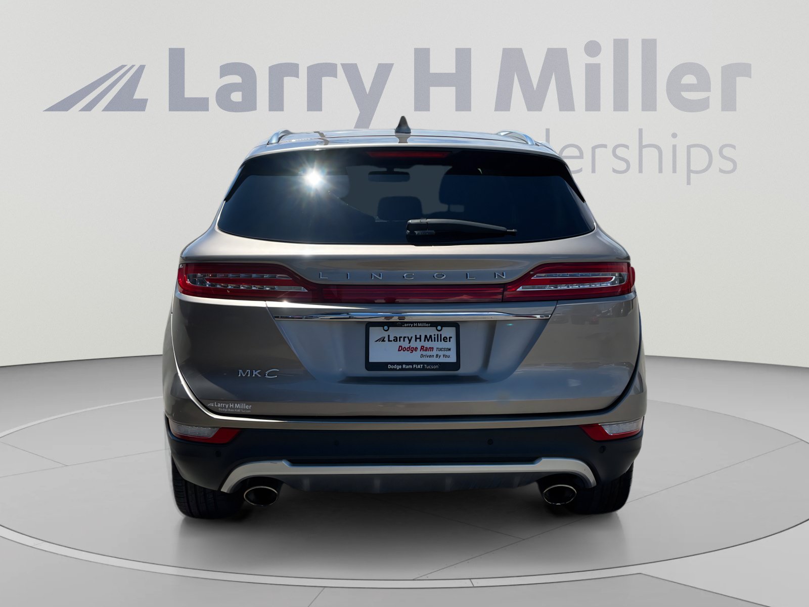 Used 2019 Lincoln MKC Reserve FWD image 4