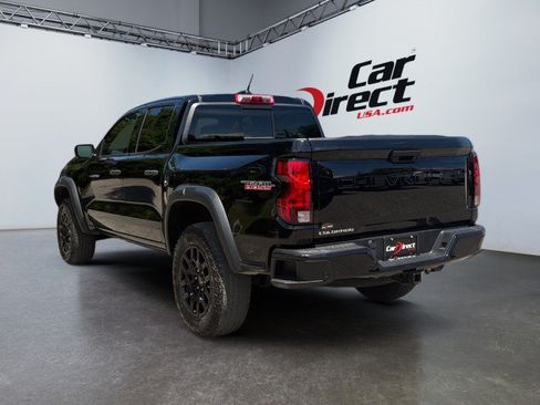 Used 2024 Chevrolet Colorado Trail Boss w/ Technology Package AWD/4WD image 13