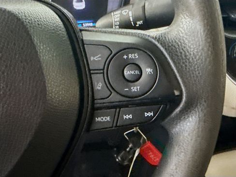 Used 2022 Toyota Corolla LE FWD image 15