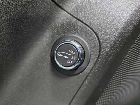 Used 2017 GMC Acadia SLE AWD/4WD image 19