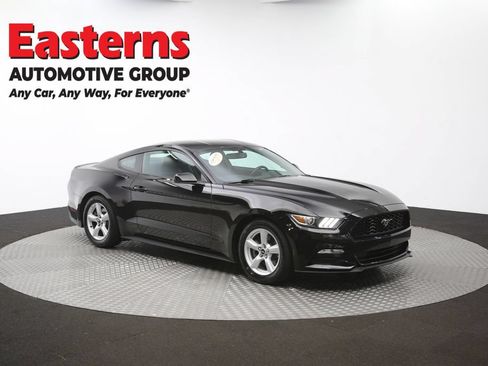 Used 2017 Ford Mustang Coupe RWD image 45