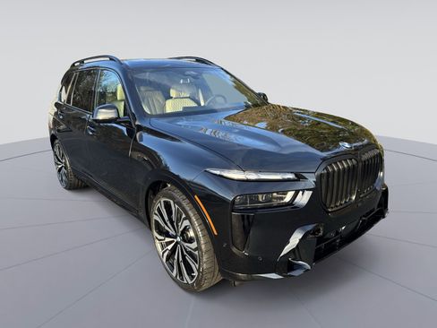 New 2026 BMW X7 xDrive40i w/ Executive Package image 3
