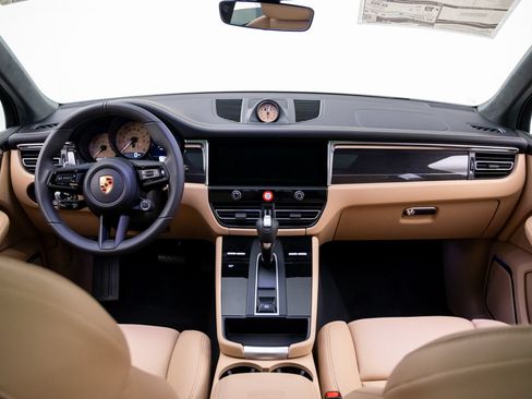 New 2026 Porsche Macan GTS AWD/4WD image 11
