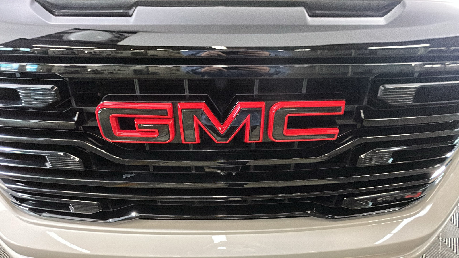 Used 2026 GMC Sierra 1500 AT4 w/ AT4 Premium Package AWD/4WD image 10