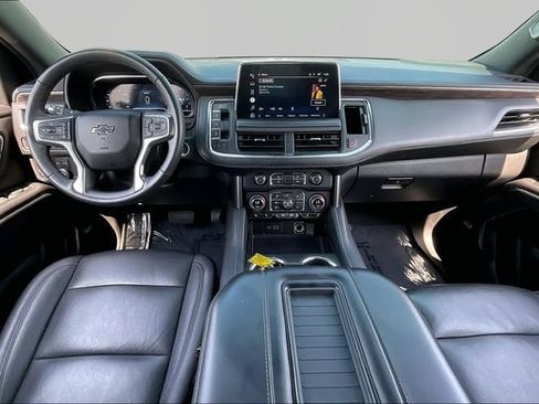 Used 2022 Chevrolet Tahoe Z71 w/ Luxury Package AWD/4WD image 7