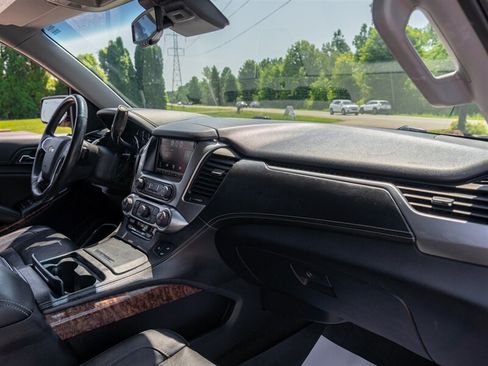 Used 2015 Chevrolet Tahoe LTZ AWD/4WD image 21