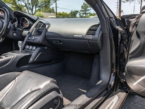Used 2014 Audi R8 V10 w/ Full Leather Package AWD/4WD image 35